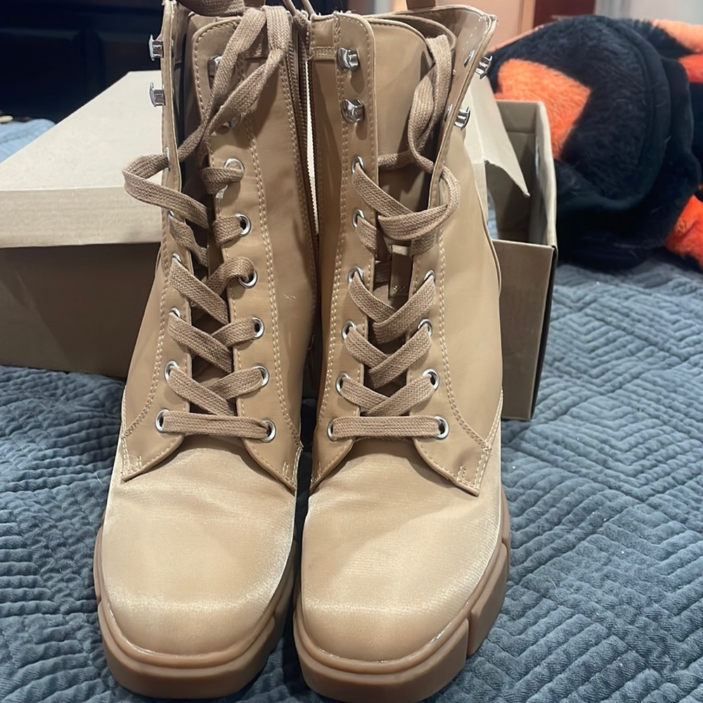 Steve Madden boots